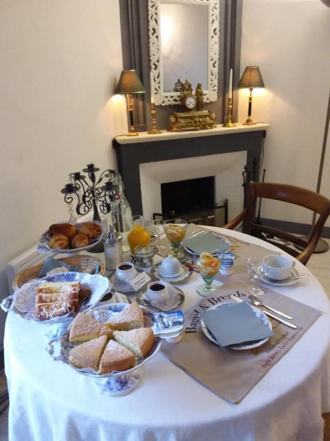Montismaurelli Bed & Breakfast Montmoreau ภายนอก รูปภาพ