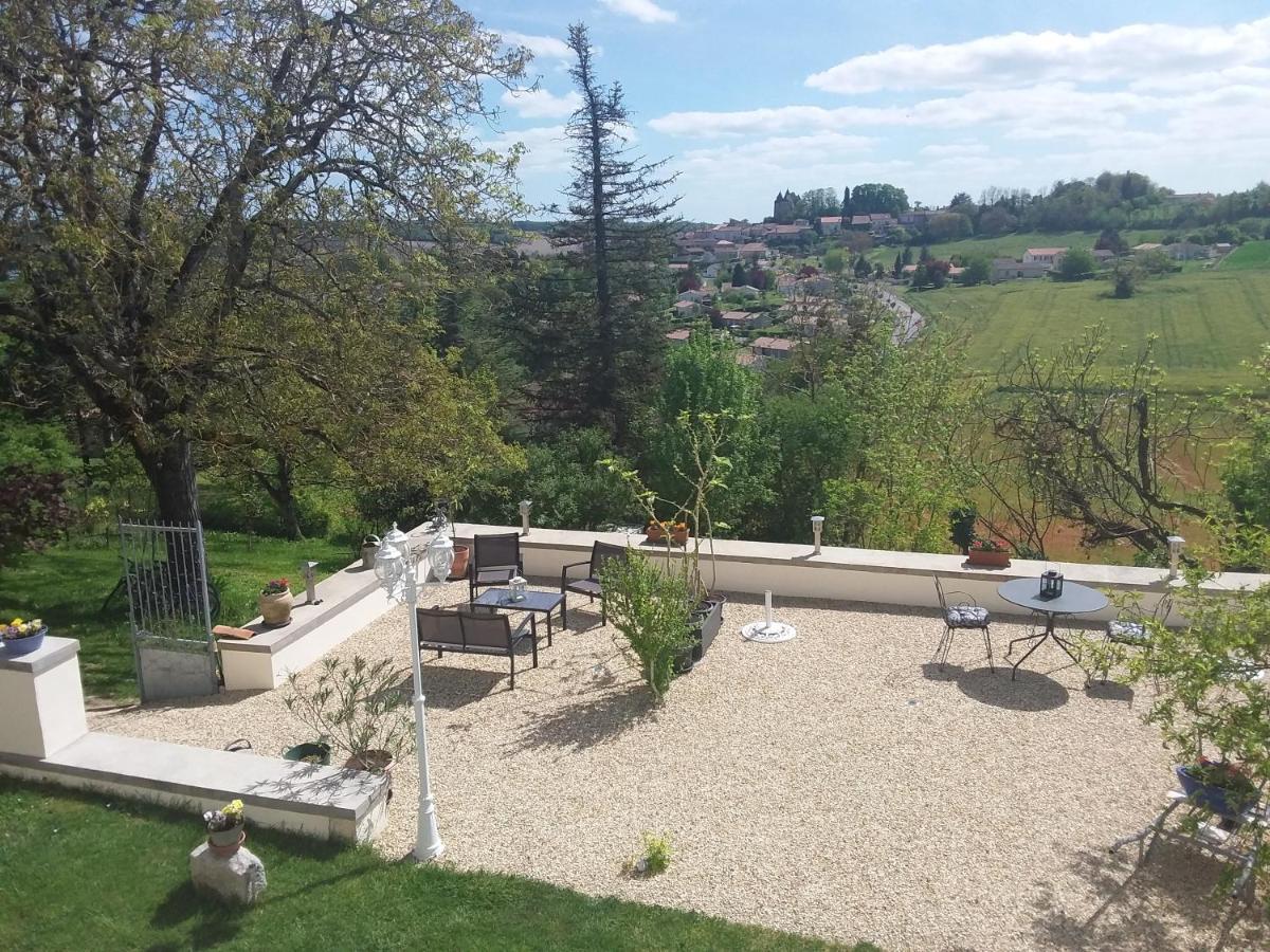 Montismaurelli Bed & Breakfast Montmoreau ภายนอก รูปภาพ